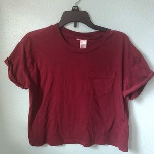 🌟Maroon short sleeve crop top🌟